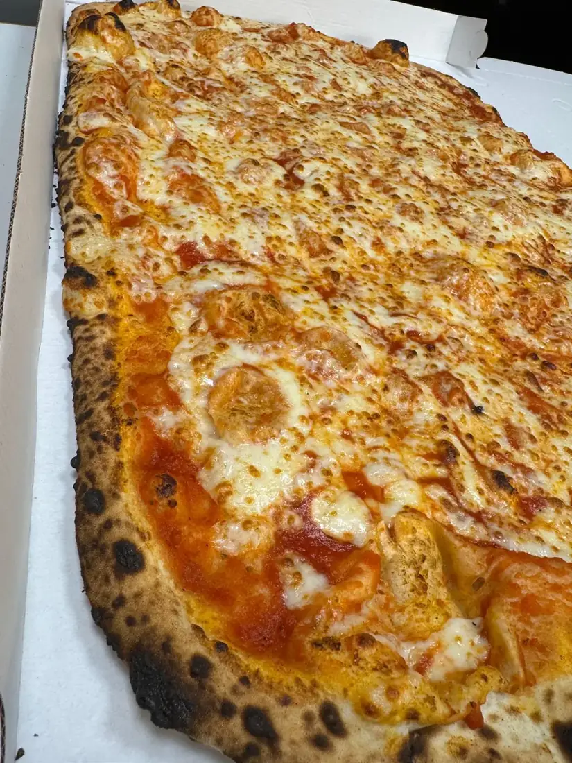Pizza Margherita in formato grande